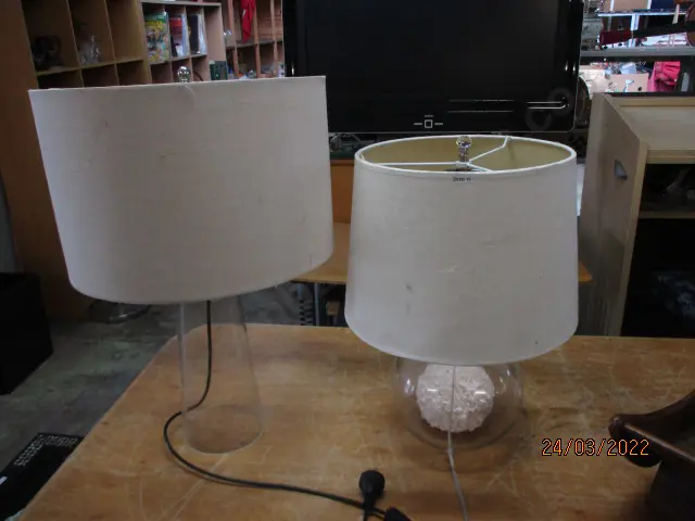 2 Lamps Image 1++