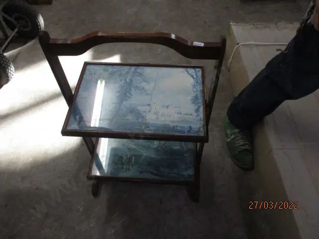 Folding Side Table Image 1++