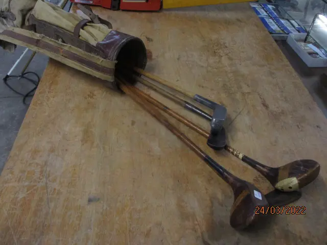 Hickory Golf Clubs Image 1++