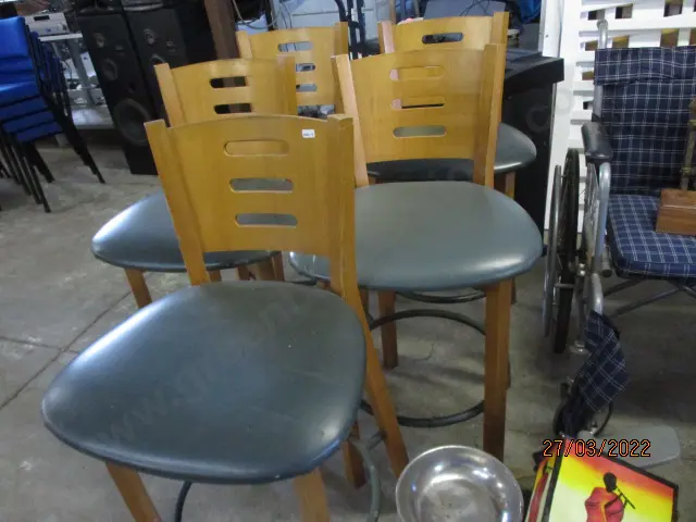 5 Stools Image 1++