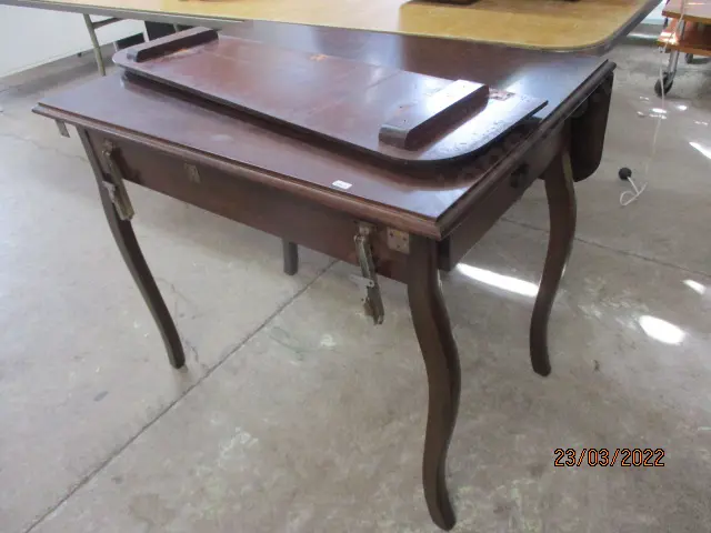 Dropside Table Image 1++