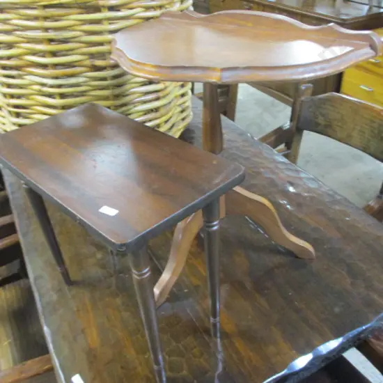 2 Side Tables
