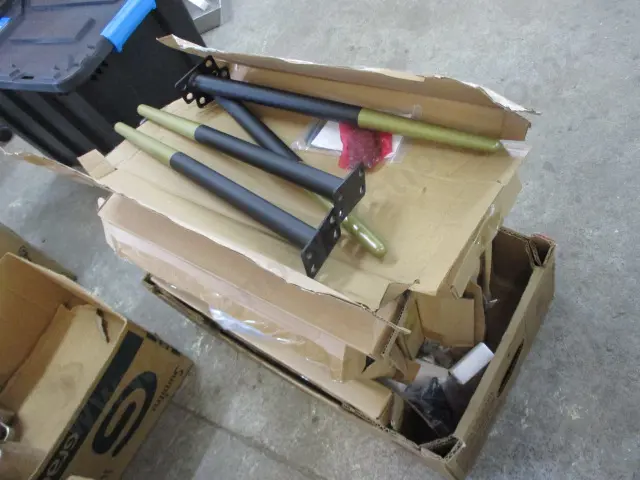 Boxes Table Legs Image 1++