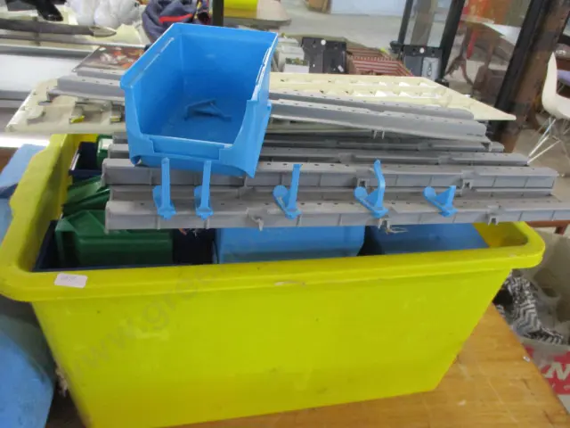 Hardware Racking Image 1++