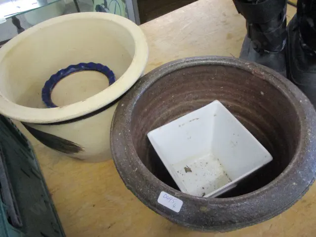 Plant Pots Image 1++