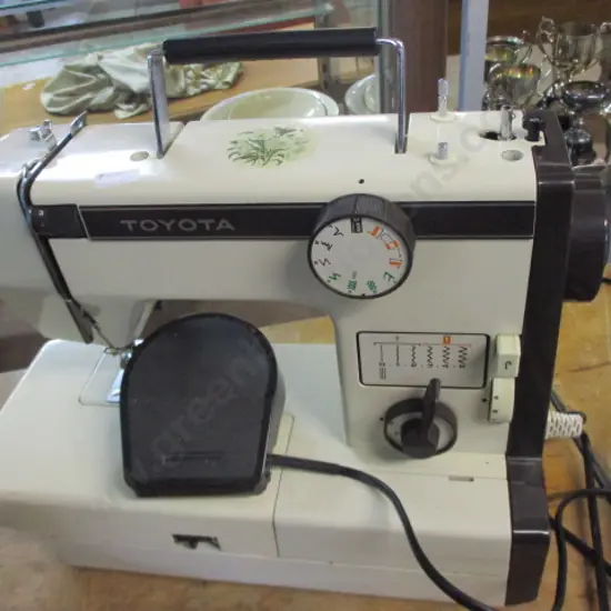 Sewing M/c
