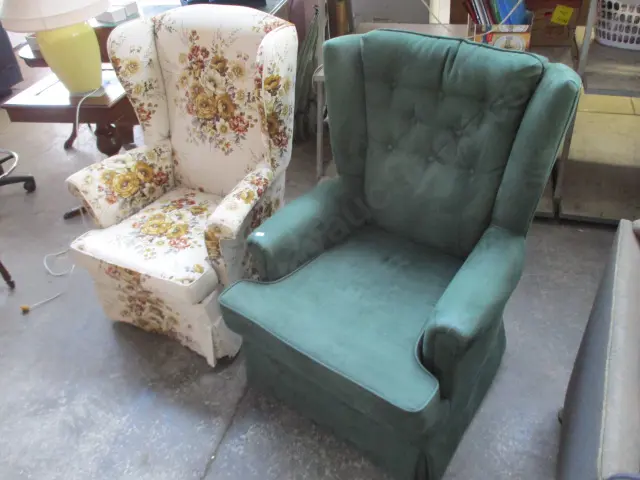 2 Chairs Image 1++