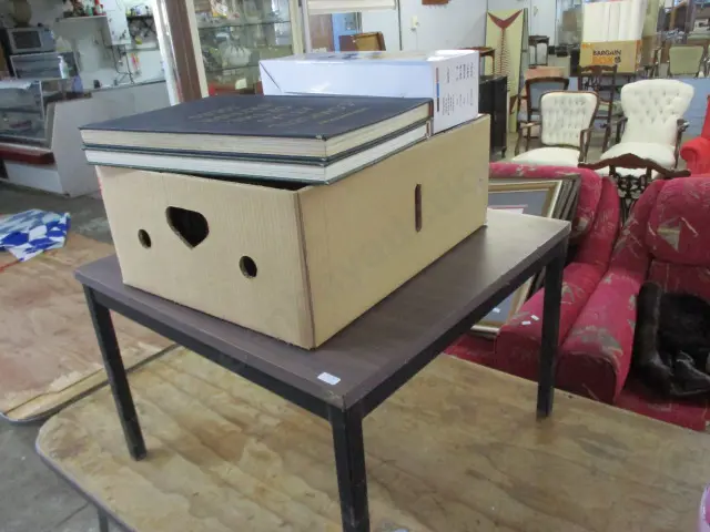 Side Table and Asst Image 1++