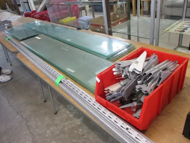 Display Shelving Image 1++