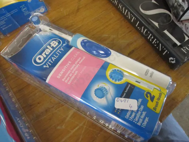 Electric Toothbrush Image 1++