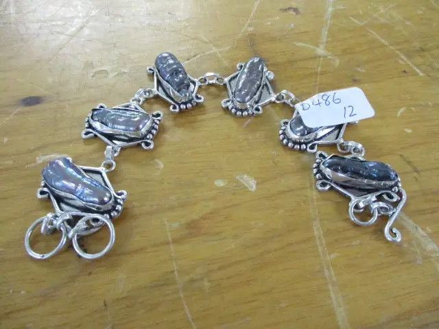 Bracelet Image 1++