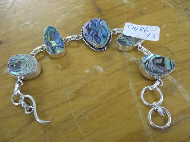 Bracelet Image 1++