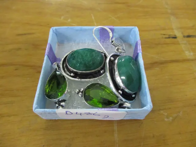 Earrings Image 1++