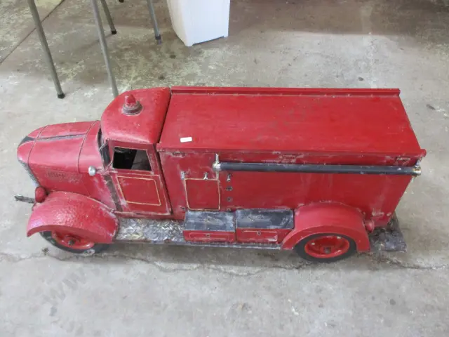 Model Firetruck Image 1++