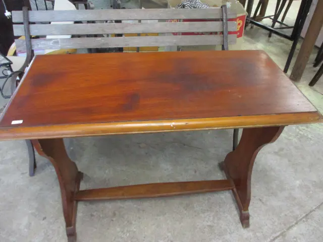 Side Table Image 1++