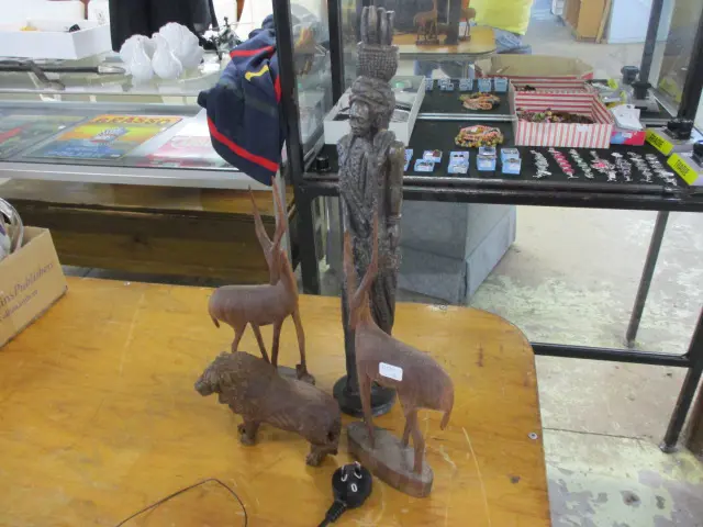 Carved Figures Image 1++