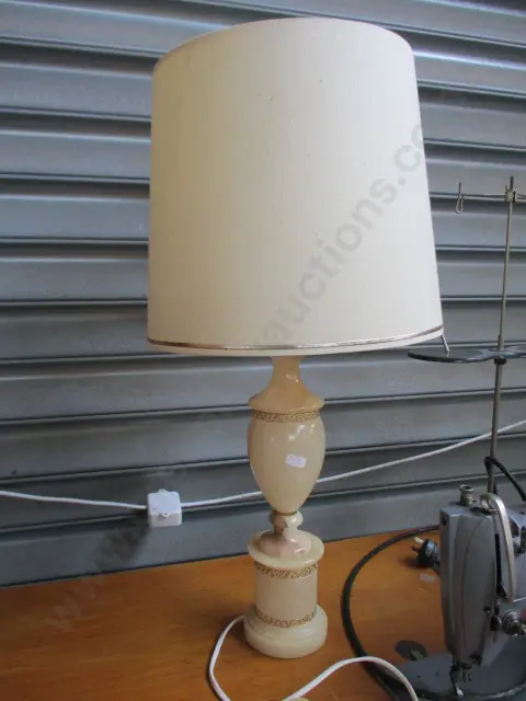 Table Lamp Image 1++
