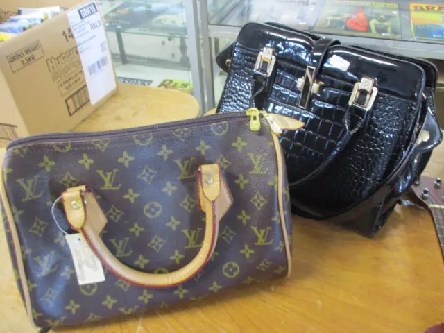 Handbags Image 1++