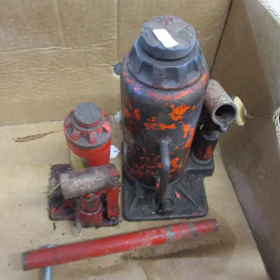 2 jacks