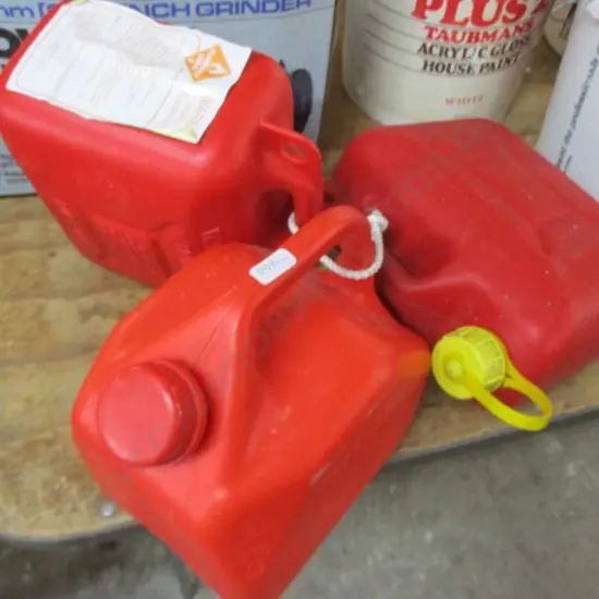 3 Gas Cans