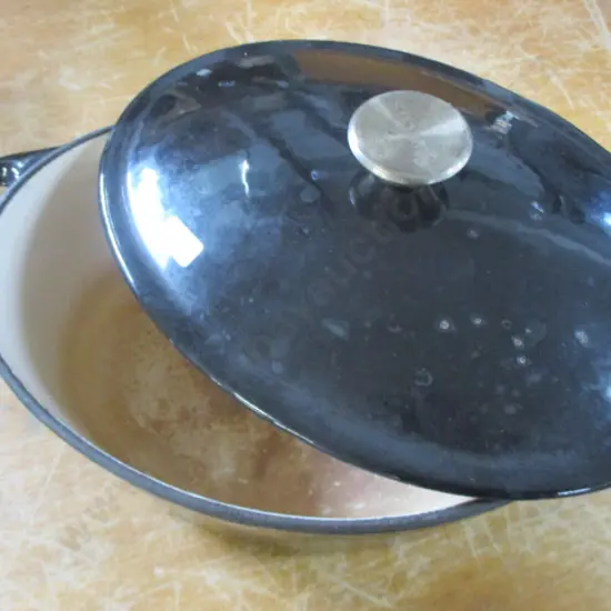 Enamel casserole