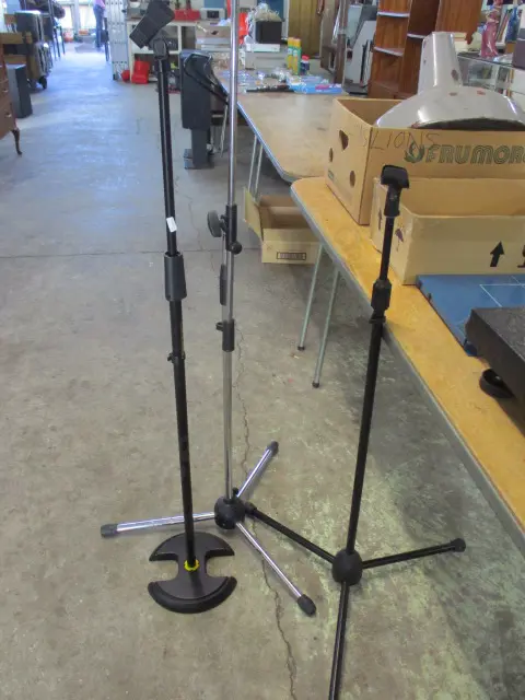 Mic Stands Image 1++