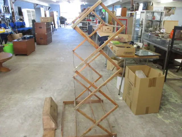 Clothes Rack and Peg Box Image 1++