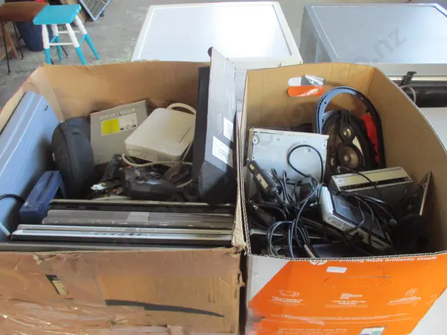 2 Boxes Asst Image 1++