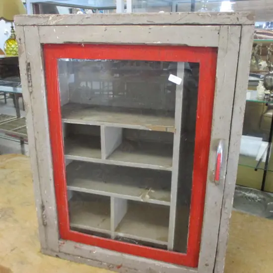 Wall Cainet