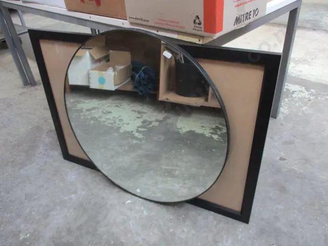Mirror and Frame Image 1++