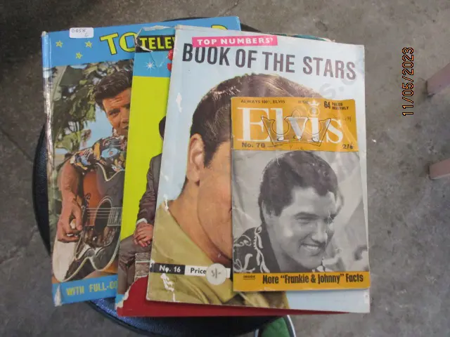 Music Memorabilia Image 1++