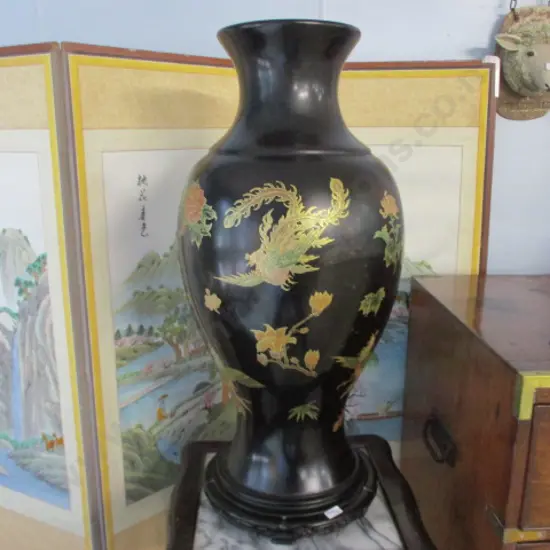 Large Laquer Vase