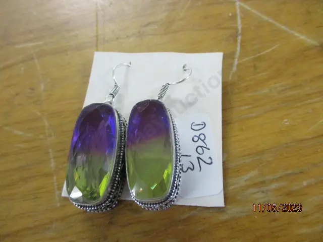 Earrings Image 1++