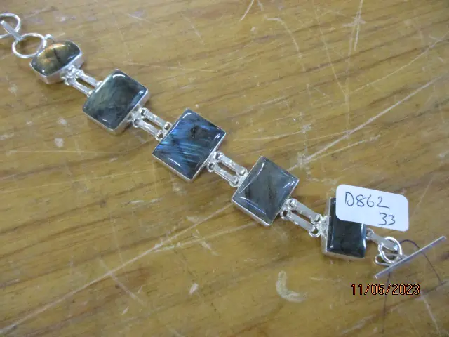 Bracelet Image 1++
