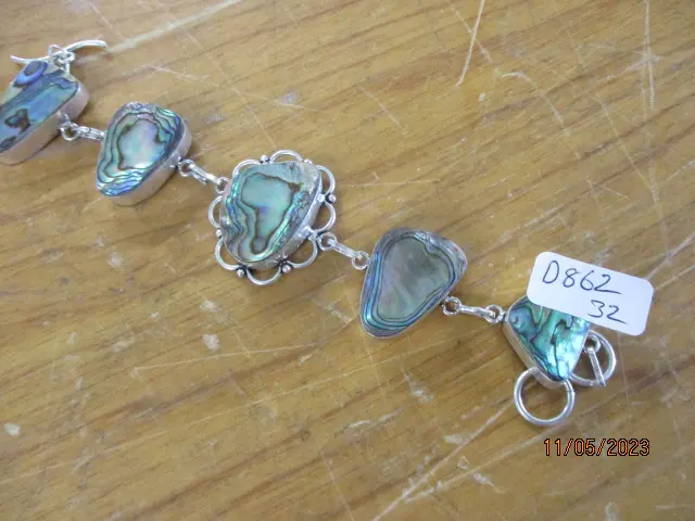 Bracelet Image 1++