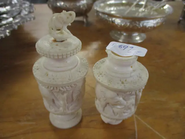 Ivory Cruet (af) Image 1++