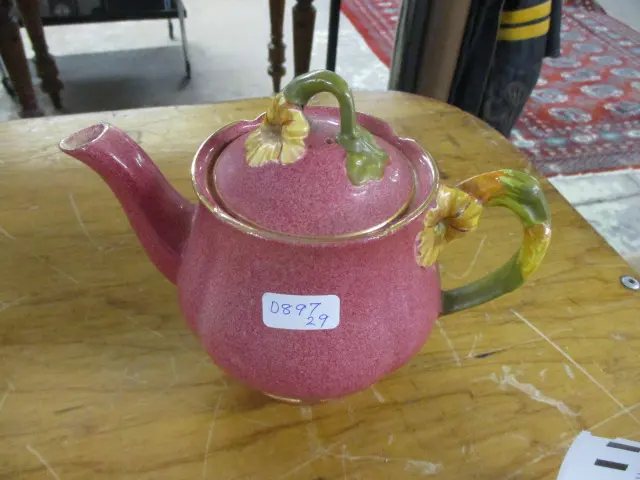 Small Winton Tea Pot Image 1++