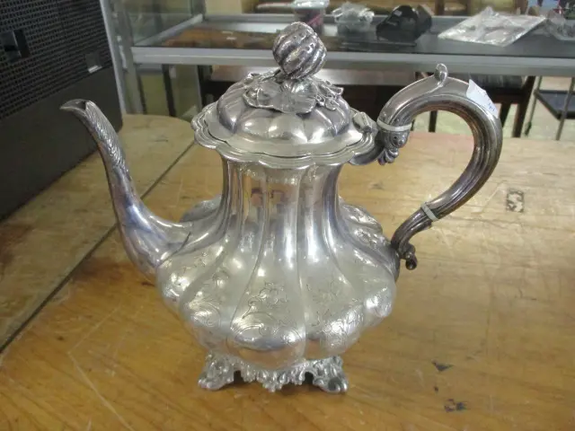 Silver Tea Pot Image 1++