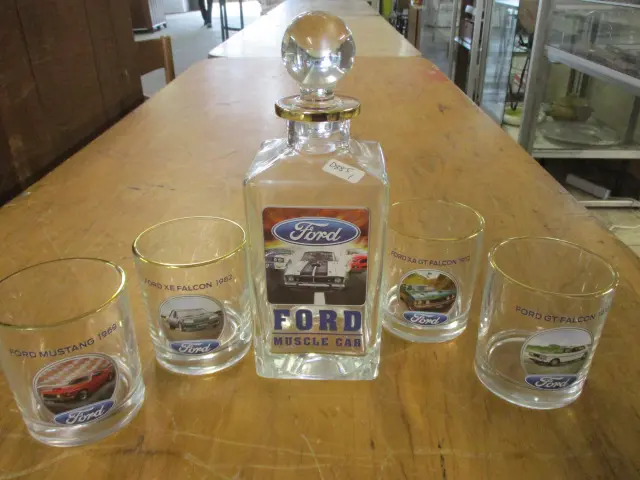 Ford Muscle Car Decanter Set Image 1++