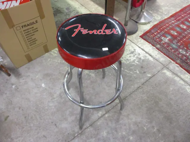 Fender Stool Image 1++