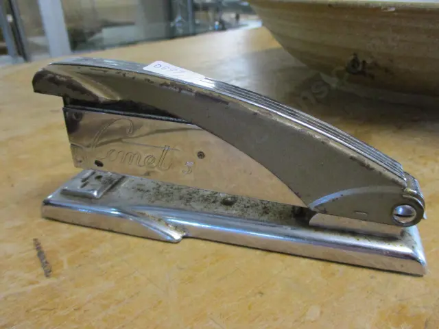 Stapler Image 1++