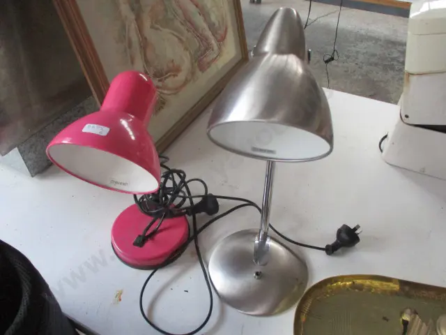 2 Lamps Image 1++