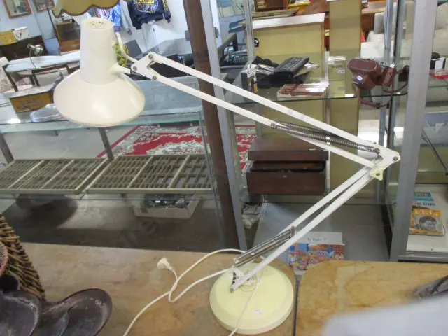 Anglepoise Lamp Image 1++