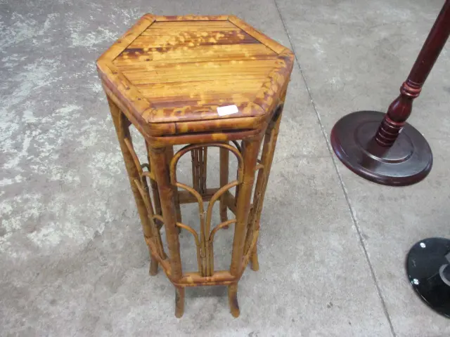 Plant Stand Image 1++