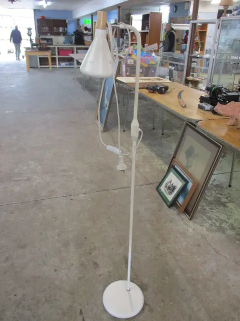 Studio Lamp Image 1++