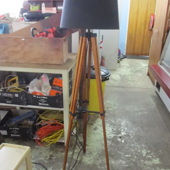 Tripod Lamp