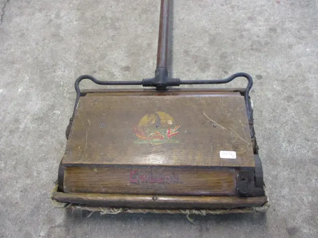Vintage Sweeper Image 1++