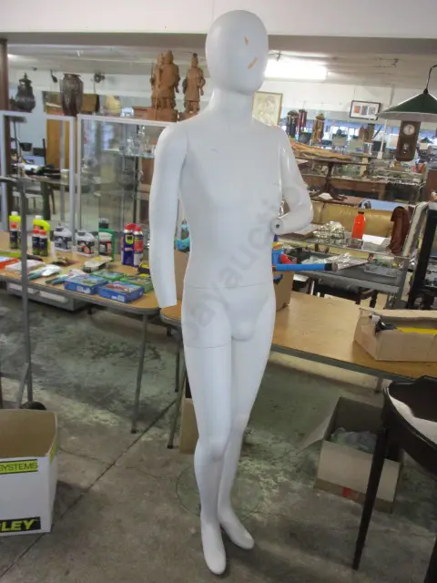 Mannekin Image 1++