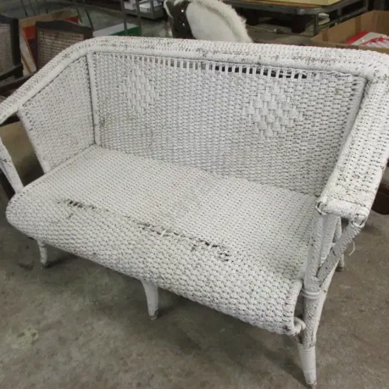Seagrass Settee 