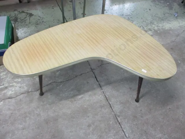 Retro Coffee Table Image 1++